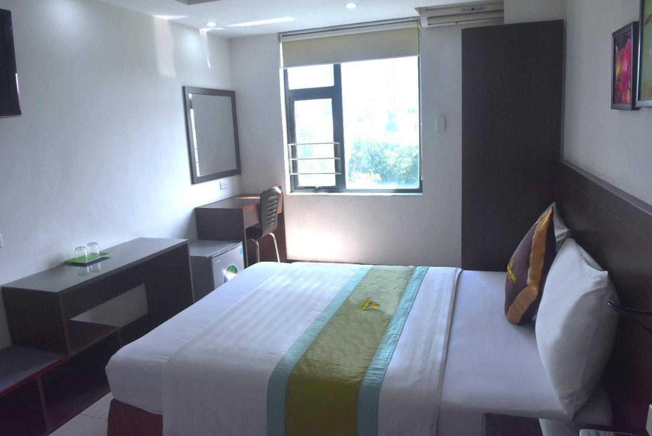 Sao Hotel Nguyen Ngoc Vu Hanoi Exterior foto